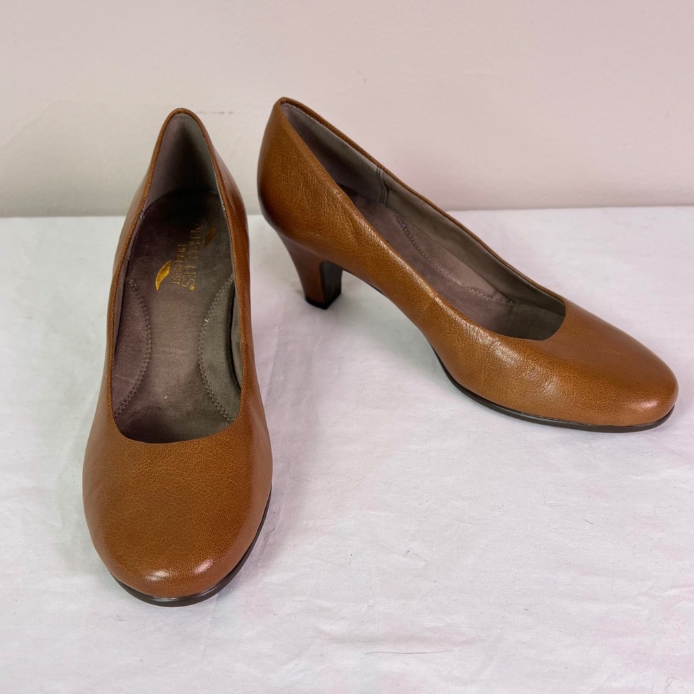 AEROSOLES Brown Leather Mid Heel Pumps